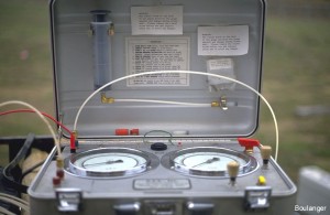 Dual gages provide measurements of the pressure required to expand the DMT membrane. The first measurement is of the pressure required to lift the membrane off its seat ("lift off"). The second measurement is of the pressure required to expand the membrane by 1.0 mm. These pressures are used to estimate the in-situ lateral stress and lateral soil stiffness. DMT results have been correlated with other soil properties and used as the basis for some engineering design methodologies.